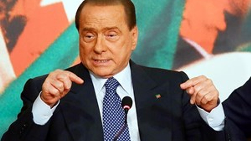 Berlusconi'ye 3 yıl hapis!