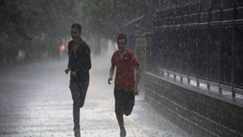 İstanbul'a yaz yağmuru