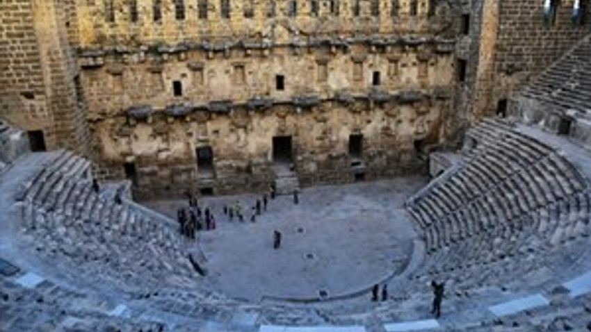 Bakanlık açıkladı! Aspendos mermeri eskiye döner