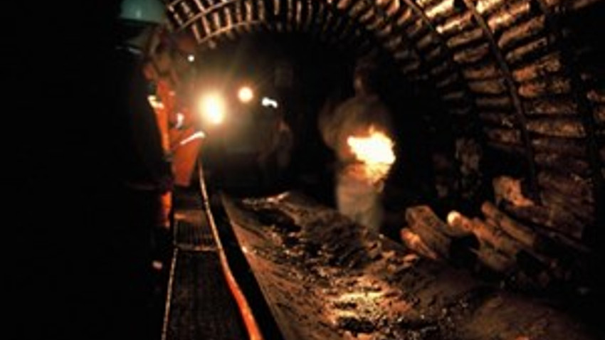 Ruhsatlara olan güvensizlik madenciliği zedeliyor