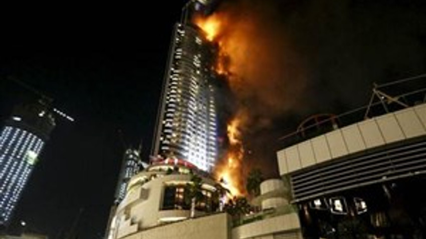 Dubai'nin en lüks otelinde yangın!