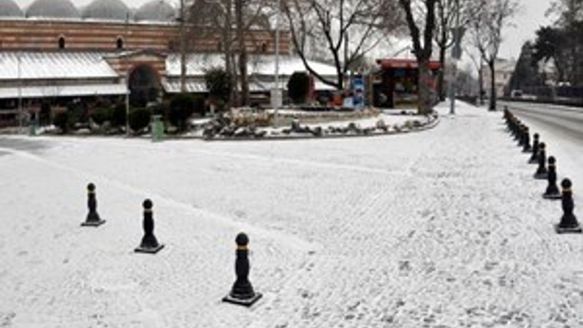 Trakya'da yoğun kar yağışı başladı