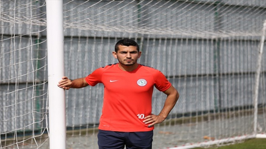 Çaykur Rizesporlu futbolcu Emrah Başsan: