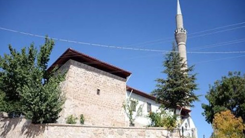 Bir çivi çakılmadan 8 asırdır ayakta duruyor