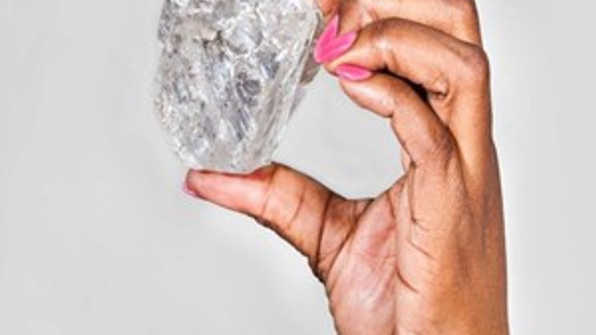 Dünyanın en büyük elmasına değer biçilemiyor