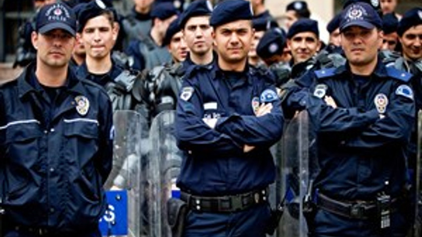 250 bin polis AYM kararını bekliyor