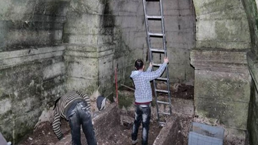 Kütahya'da 2 bin yıllık mezar odası keşfedildi