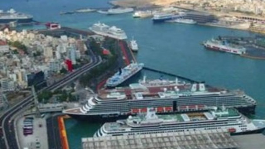 Yunanistan'ın en büyük limanı artık Çinlilerin