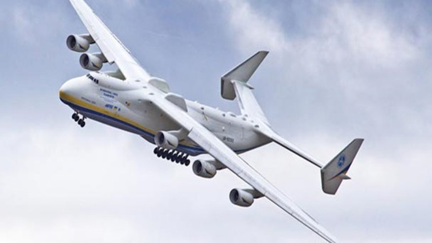 Dünya'nın en büyük uçağı Mriya ilk seferini yaptı!