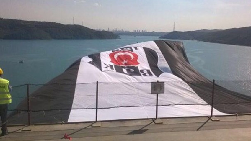 3. Köprü'de ilk! Beşiktaş bayrağı dalgalanıyor