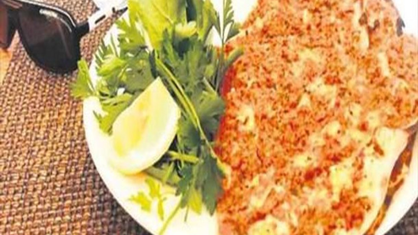 Bodrum'da lahmacun bakın kaç lira!