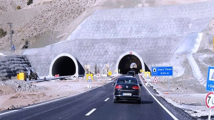Karahan Tüneli araç geçişine açıldı