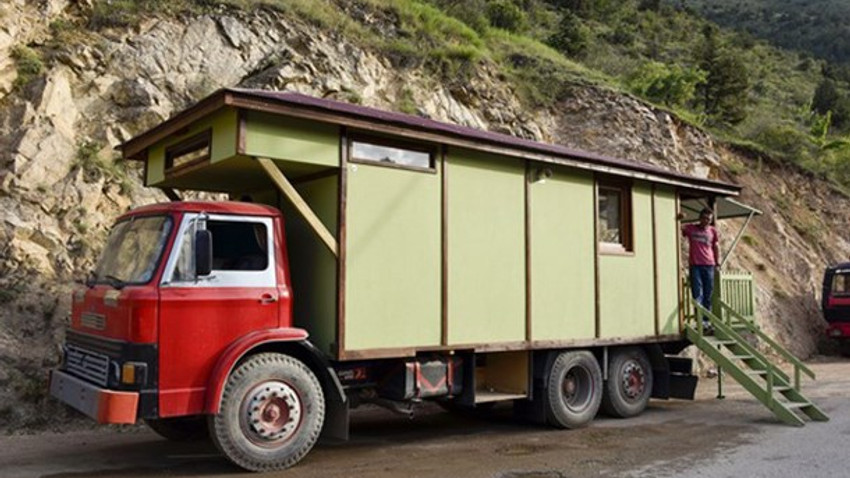 Gümüşhane'de 25 bin liraya kamyondan ev inşa edildi