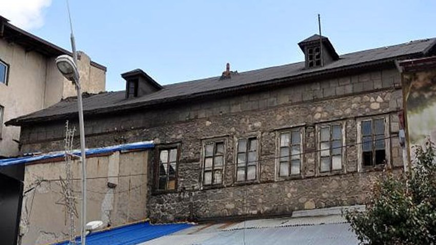 Atatürk'ün evi tarihi konak çürümeye terk edildi