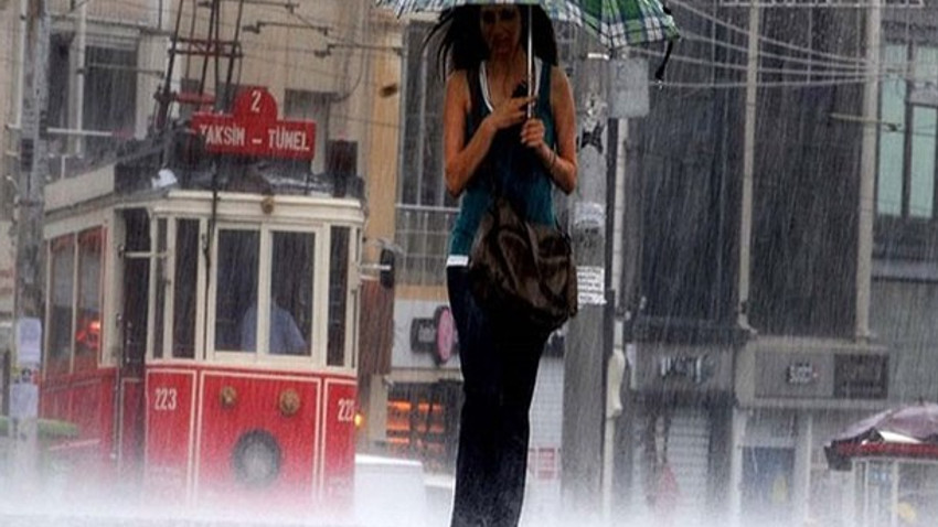 Meteoroloji uyardı! İstanbul'a yağış bakın saat kaçta gelecek?