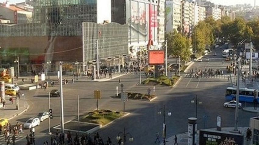 Kızılay Meydanı'nın adı 15 Temmuz Milli İrade Meydanı oldu!