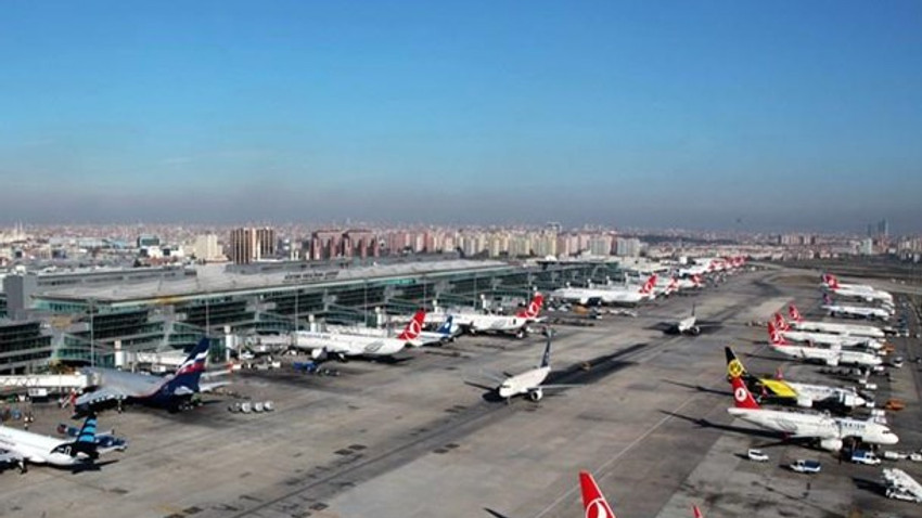 Аэропорт турция россия. Аэропорт Даламан Турция. Аэропорт Стамбула самолеты. Новый аэропорт Стамбула самолеты. Аэропорт Стамбула фото.