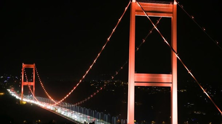 İstanbul turuncuya büründü! Bakın neden