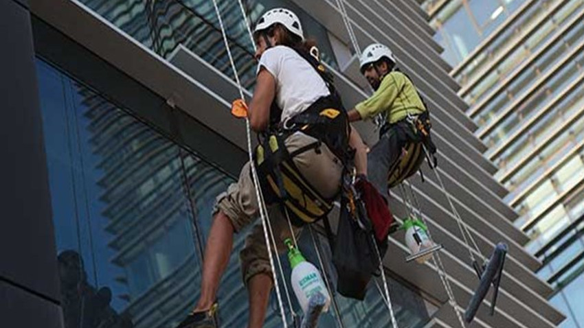 Yüksek binalar dağcıların gözdesi oldu!