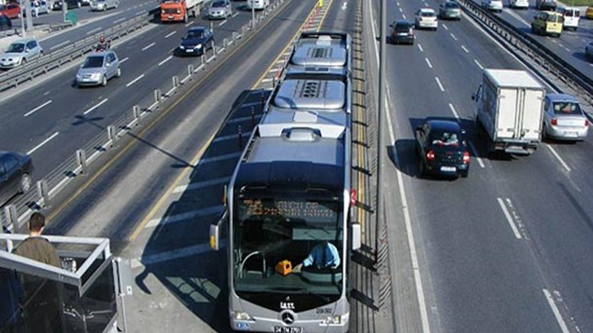 Metrobüslerde ekspres yolculuk dönemi