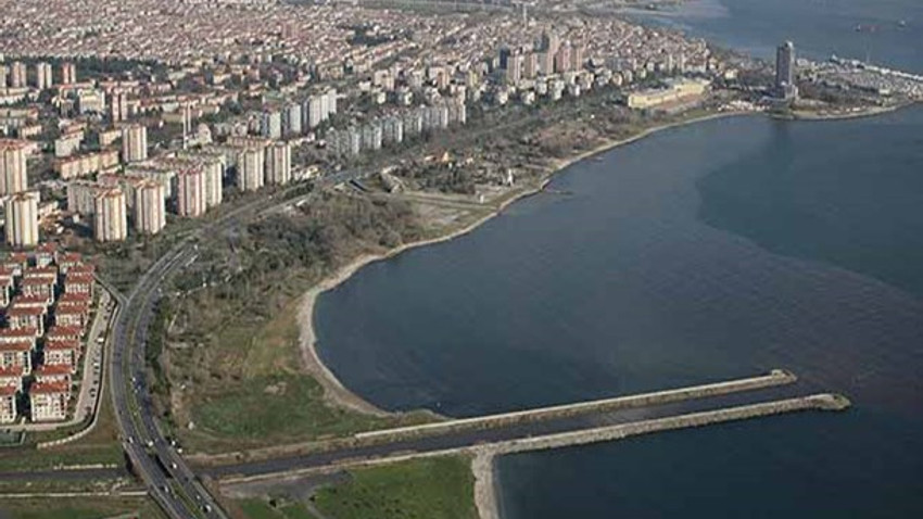 Ataköy'de kıyı kenar şeridi bilmecesi!