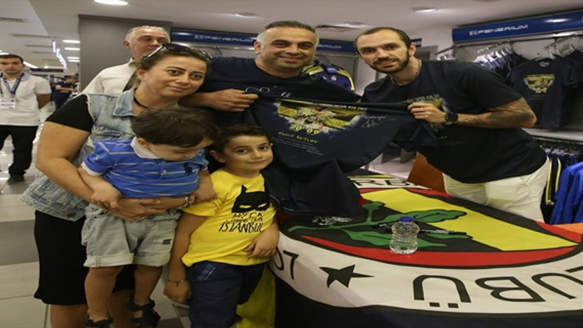 Ramil Guliyev, Fenerbahçeli taraftarlarla buluştu