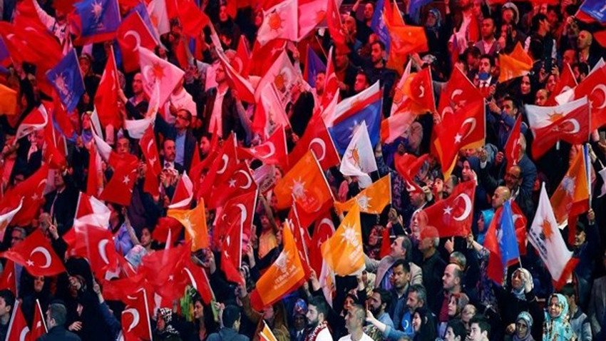 AK Parti, Ankara ve İzmir adaylarını yarın açıklayacak!