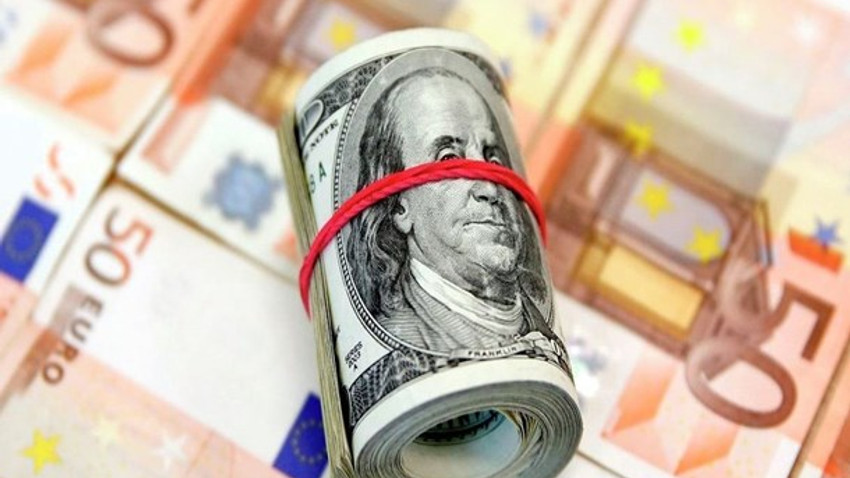 Dolar ve euro'da rekor üstüne rekor