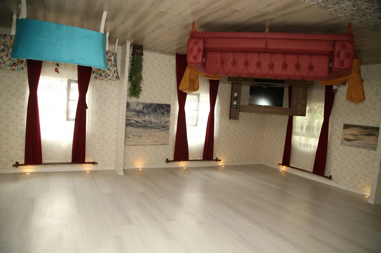 Ordu'da yapılan 'ters ev'e ziyaretçi akını!