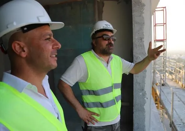 Ünlü şarkıcı Kıbrıs'tan daire satın aldı!