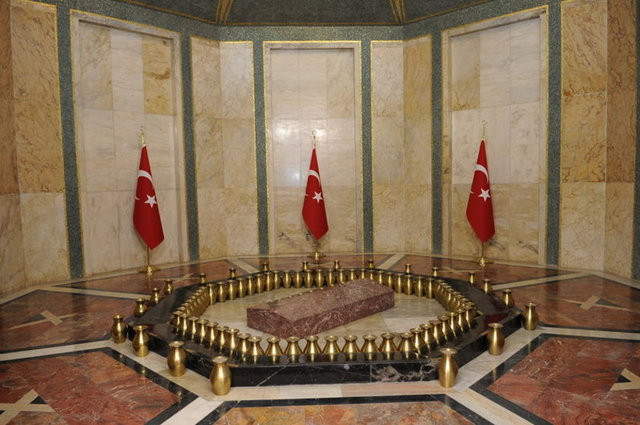 Mühürlü kapı açıldı: Atatürk burada yatıyor - Sayfa 2