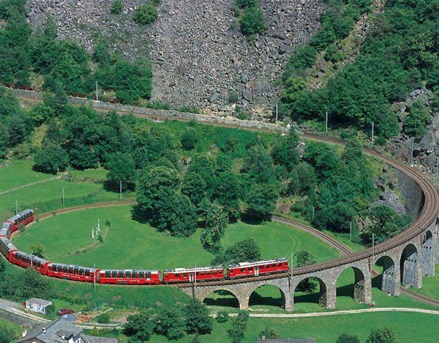 İsviçre'de nefes kesici tren yolculuğu - Sayfa 1