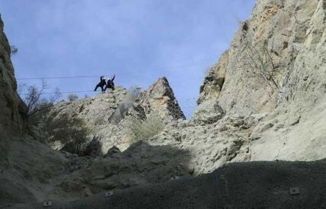 Yusufeli Barajı'nın inşaatında profesyonel dağcılar çalışıyor! - Sayfa 3