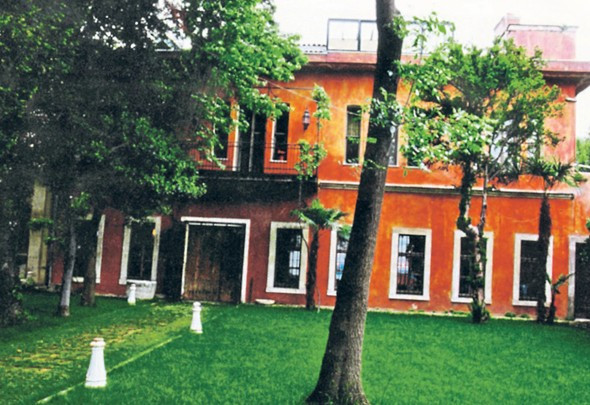 İşte Zeynep Fadıllıoğlu eşi Metin Fadıllıoğlu'nun tarihi eser evi - Sayfa 2