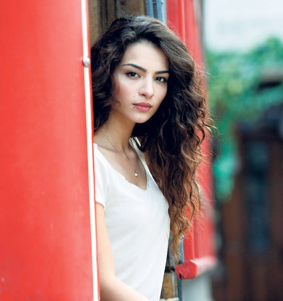 Tescilli güzelin mütevazi evi! - Sayfa 2