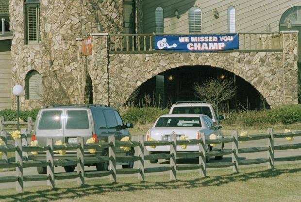 Dünyaca ünlü boksörün lanetli evi kilise oluyor - Sayfa 4