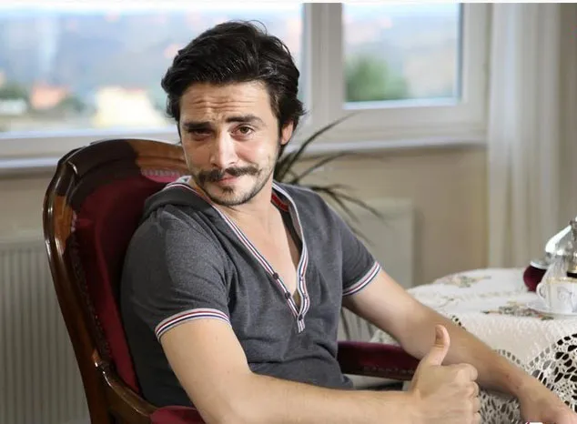 Oyuncu Ahmet Kural'ın denize sıfır evi