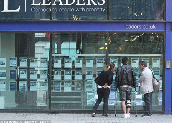 Manchester City'e transfer olan İlkay Gündoğan kapı kapı ev aradı - Sayfa 1