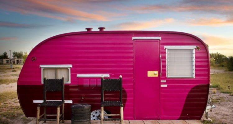 Texas'ta karavan ve çadırdan inşa edilen otel - Sayfa 3