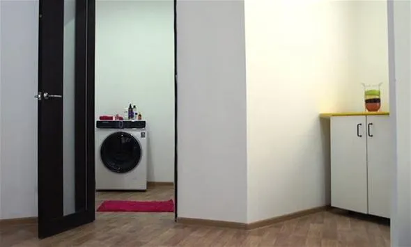 24 saat içinde ev inşa etti