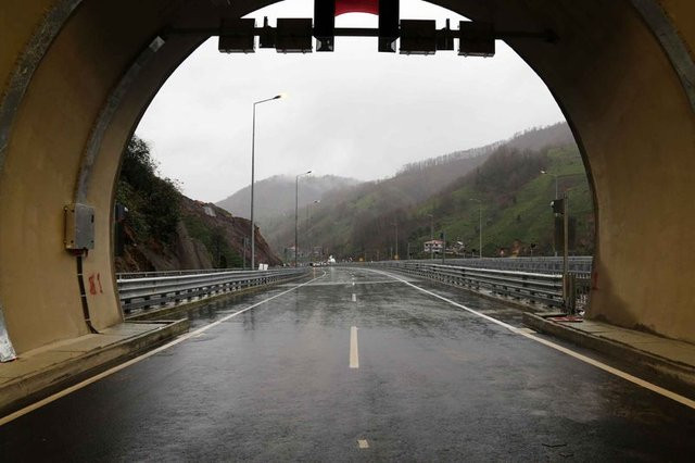 Türkiye'nin en büyük çift tüp tüneli açıldı - Sayfa 3
